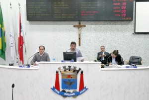 Mesa diretiva da Câmara na sessão de 3 de novembro. Foto: Ricardo Bittner