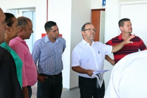 Da esquerda para a direita: vereadores Neusa do Fadul e  Rogério da Van, diretor geral Júlio César Mayer e vereador Maizena Dunga Vans. Foto: Ricardo Bittner